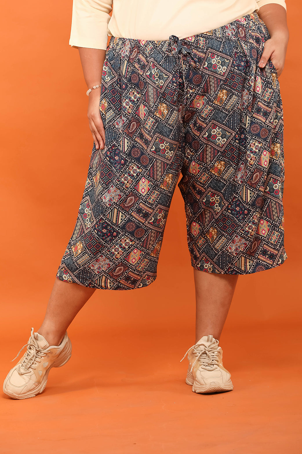 Women Blue Printed 3/4th Palazzo Pant