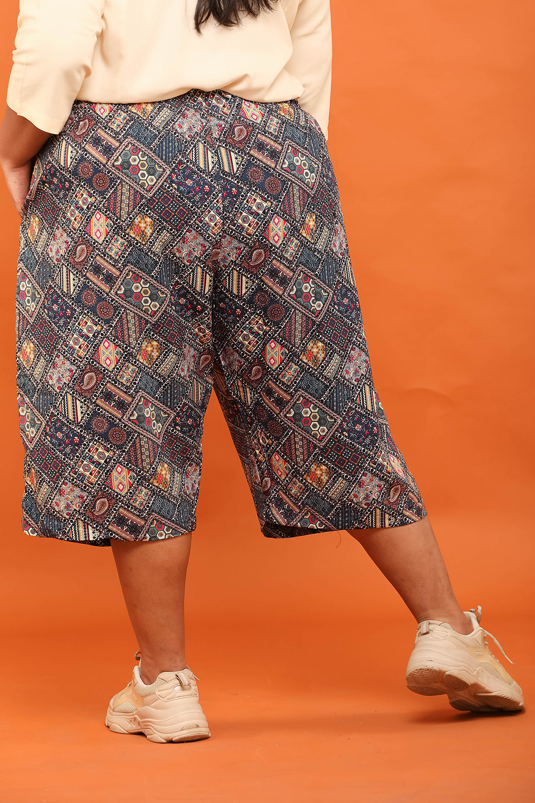Women Blue Printed 3/4th Palazzo Pant