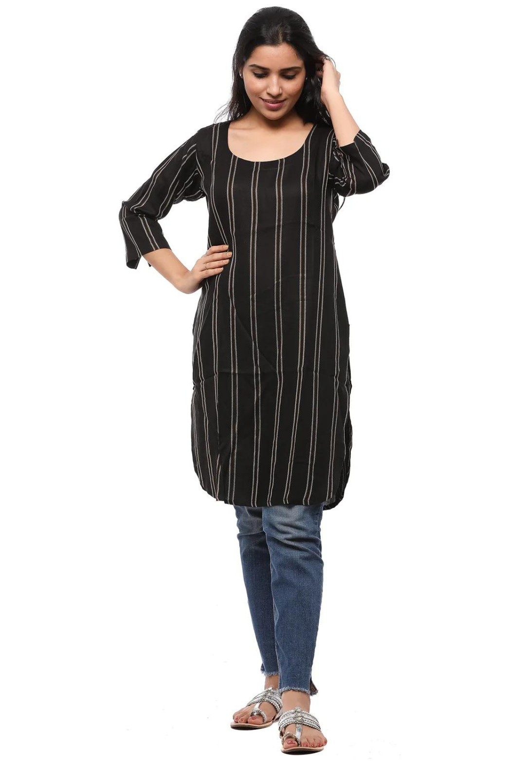 Women Round Neck Knee Length Kurta